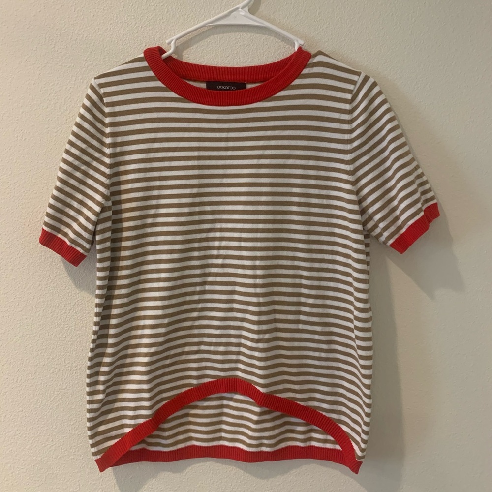 Chic Striped Short Sleeve Tee with Red Accents